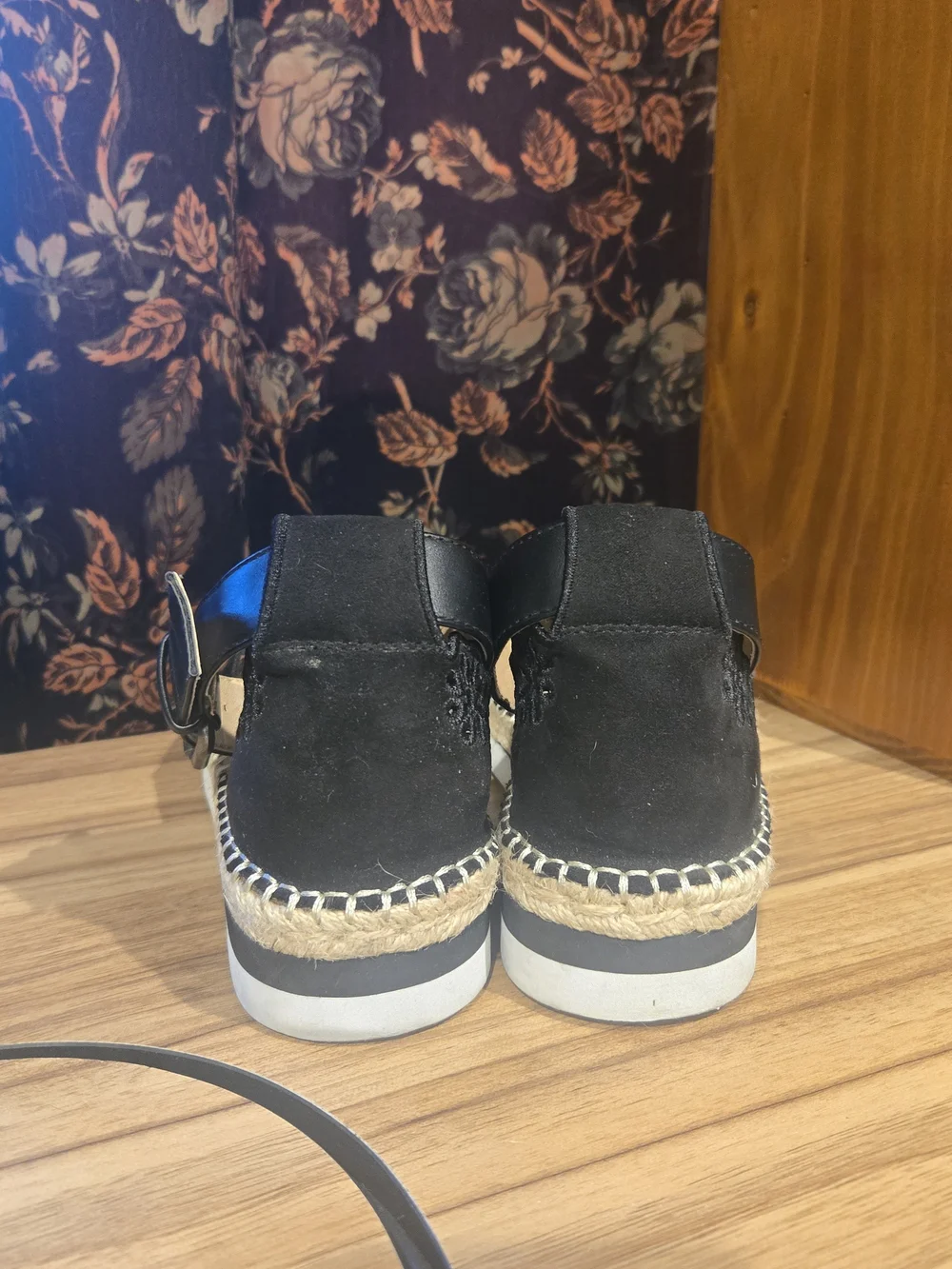 Torrid Black Floral Embroidered Espadrille Flats scalloped Floral Toe 7 1/2 W